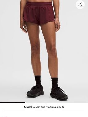 lululemon burgundy hotty hot Shorts